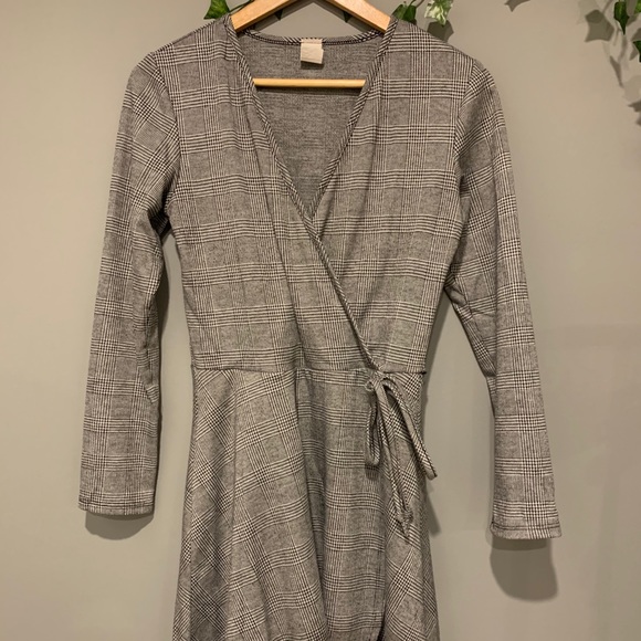 Plaid dress - Picture 1 of 2